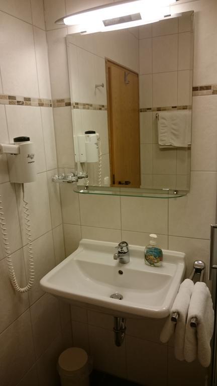 Hotel Am Wald Отобрун Екстериор снимка