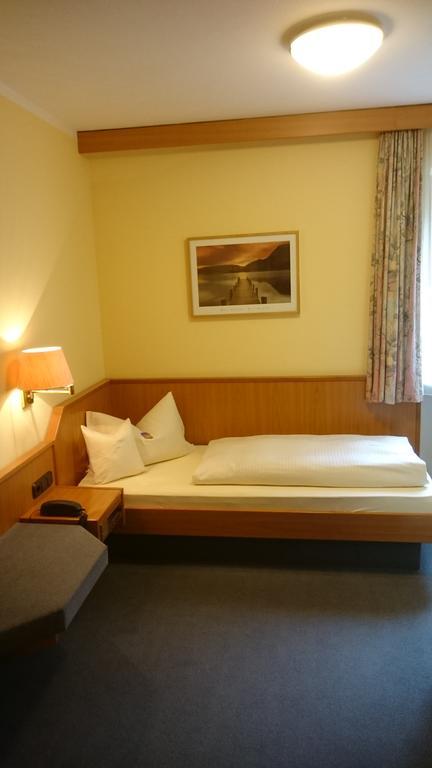 Hotel Am Wald Отобрун Екстериор снимка